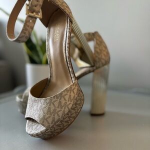 Porter gold  Platform Peep-Toe Pump